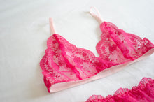 Load image into Gallery viewer, Limited Edition: Strawberry Lace Set