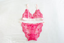 Load image into Gallery viewer, Limited Edition: Strawberry Lace Set