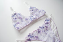 Load image into Gallery viewer, Wisteria Embroidered Set