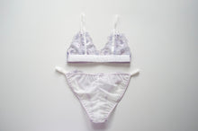 Load image into Gallery viewer, Wisteria Embroidered Set