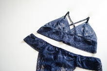 Load image into Gallery viewer, Midnight Lace Bra