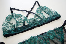 Load image into Gallery viewer, Fir Lace Bra