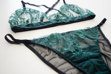 Load image into Gallery viewer, Fir Lace Bra