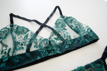 Load image into Gallery viewer, Fir Lace Bra