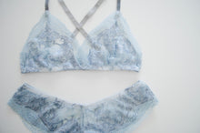 Load image into Gallery viewer, Frost Lace Bra