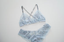 Load image into Gallery viewer, Frost Lace Bra
