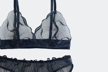 Load image into Gallery viewer, Onyx Lace Set