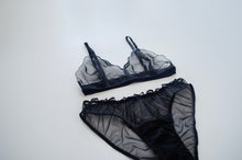 Load image into Gallery viewer, Onyx Lace Set