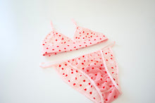 Load image into Gallery viewer, Blush Mesh Heart Set