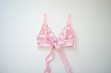Load image into Gallery viewer, Sweetheart Satin Heart Set