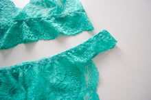 Load image into Gallery viewer, Azure Lace Set