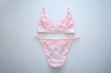 Load image into Gallery viewer, Petal Embroidered Lace Set