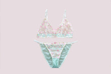 Load image into Gallery viewer, Straberry Mint Lace Set
