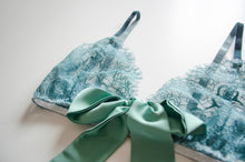 Load image into Gallery viewer, Ocean Eyelash Lace Set
