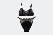 Load image into Gallery viewer, Noir Velvet and Lace Set
