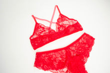 Load image into Gallery viewer, Cranberry Lace Set