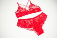 Load image into Gallery viewer, Cranberry Lace Set