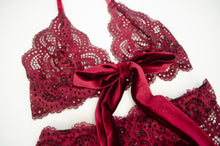 Load image into Gallery viewer, Ruby Tie Front Set