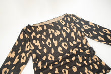 Load image into Gallery viewer, Leopard Long Sleeve Top