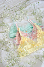 Load image into Gallery viewer, Daisy Cotton Lace Set