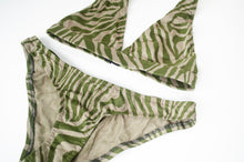 Load image into Gallery viewer, Clover Zebra Print Jersey Set