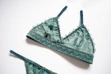 Load image into Gallery viewer, Evergreen Lace Set