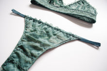 Load image into Gallery viewer, Evergreen Lace Set