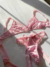 Load image into Gallery viewer, Sweetheart Satin Heart Set