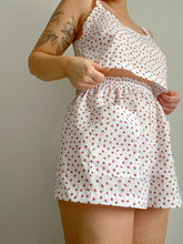 Load image into Gallery viewer, Girlfriend crop