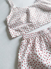 Load image into Gallery viewer, Girlfriend crop