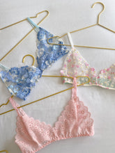 Load image into Gallery viewer, Petal Embroidered Lace Set