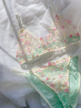 Load image into Gallery viewer, Straberry Mint Lace Set

