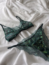 Load image into Gallery viewer, Pixie Green Metallic Lace Set