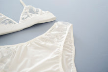 Load image into Gallery viewer, Snowdrop Bra