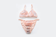 Load image into Gallery viewer, Blossom Embroidered Set
