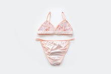 Load image into Gallery viewer, Blossom Embroidered Set