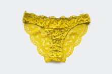 Load image into Gallery viewer, Buttercup Lace Set
