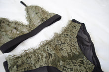 Load image into Gallery viewer, 'Drift' Khaki Eyelash Set