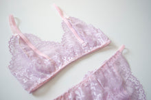 Load image into Gallery viewer, Magnolia Lace Bra