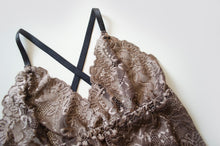 Load image into Gallery viewer, Pampas Lace Bralet