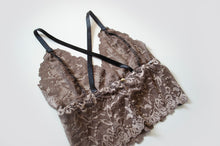 Load image into Gallery viewer, Pampas Lace Bralet