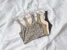 Load image into Gallery viewer, Essential Crop