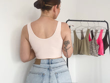 Load image into Gallery viewer, Essential Crop