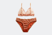 Load image into Gallery viewer, Amber Lace Set
