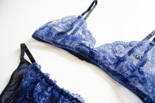 Load image into Gallery viewer, Mist Lace Bra
