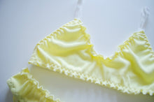Load image into Gallery viewer, Lemon Cotton Bralet
