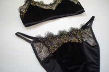 Load image into Gallery viewer, Noir Velvet and Lace Bra
