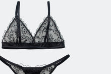 Load image into Gallery viewer, Love Struck Lace Set
