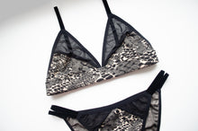 Load image into Gallery viewer, Fleck Leopard Print Jersey Set
