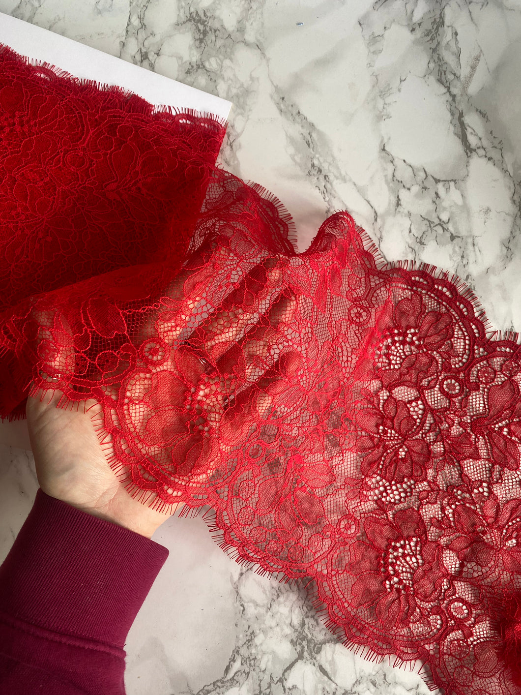 Red eyelash non-stretch lace - 1.5M